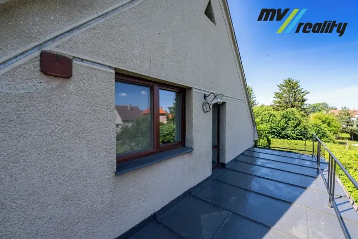 Prodej rodinného domu, Radim, 258 m2