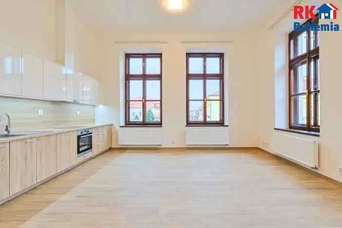 Pronájem bytu 1+kk, Český Brod, nám. Arnošta z Pardubic, 40 m2