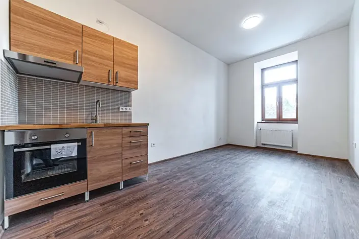 Pronájem bytu 1+kk, Praha - Libeň, Prosecká, 30 m2