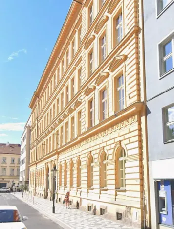 Pronájem garážového stání, Praha - Staré Město, Masná, 13 m2