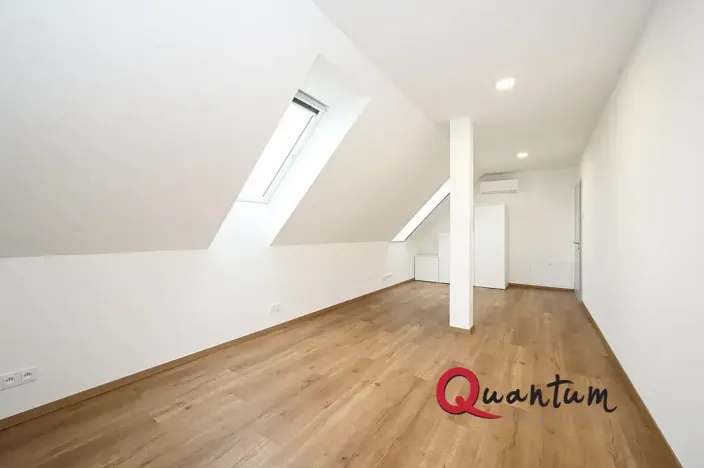 Pronájem rodinného domu, Praha - Holyně, Za Knotkem, 79 m2