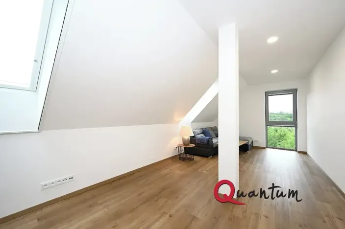 Pronájem kanceláře, Praha - Holyně, Za Knotkem, 79 m2