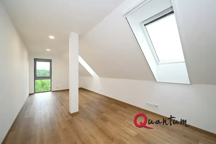 Pronájem kanceláře, Praha - Holyně, Za Knotkem, 79 m2