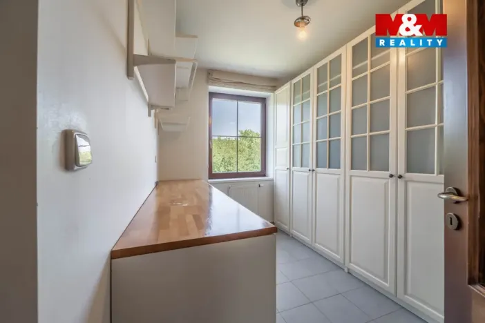 Prodej rodinného domu, Mořina, 240 m2
