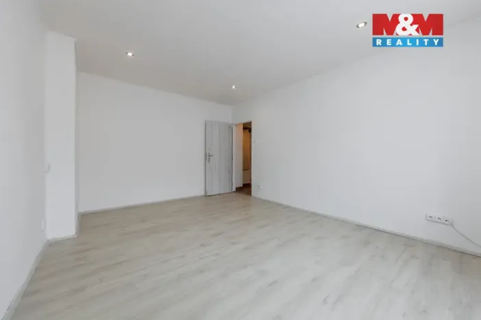 Pronájem bytu 2+1, Karlovy Vary - Drahovice, Vítězná, 60 m2