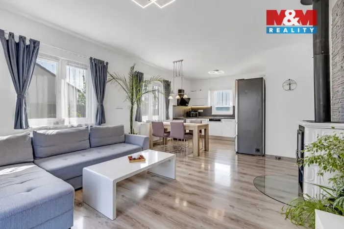 Prodej rodinného domu, Bavoryně, 74 m2