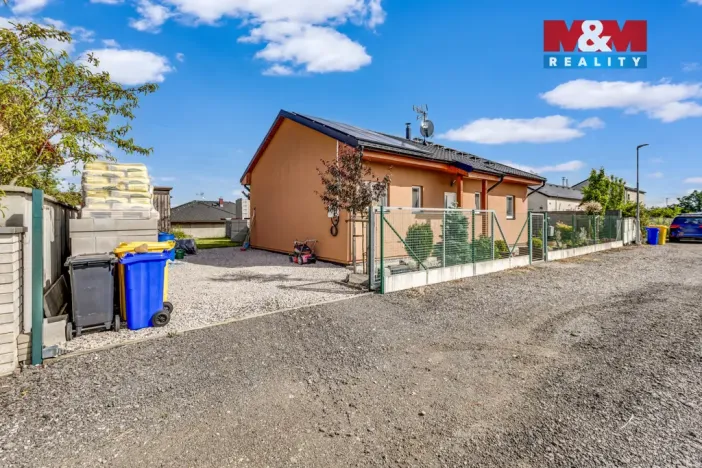 Prodej rodinného domu, Bavoryně, 74 m2