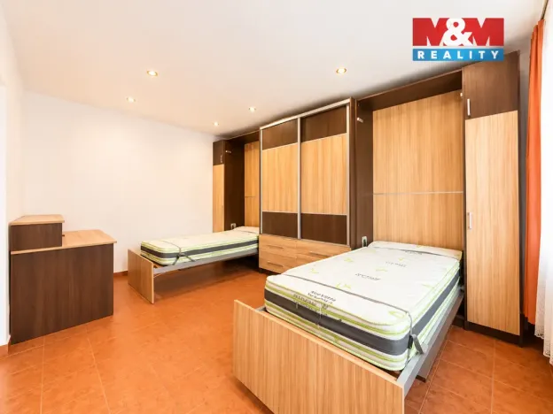 Pronájem bytu 1+1, Svoboda nad Úpou, Rýchorské sídliště, 32 m2