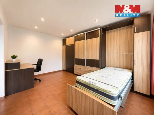 Pronájem bytu 1+1, Svoboda nad Úpou, Rýchorské sídliště, 32 m2