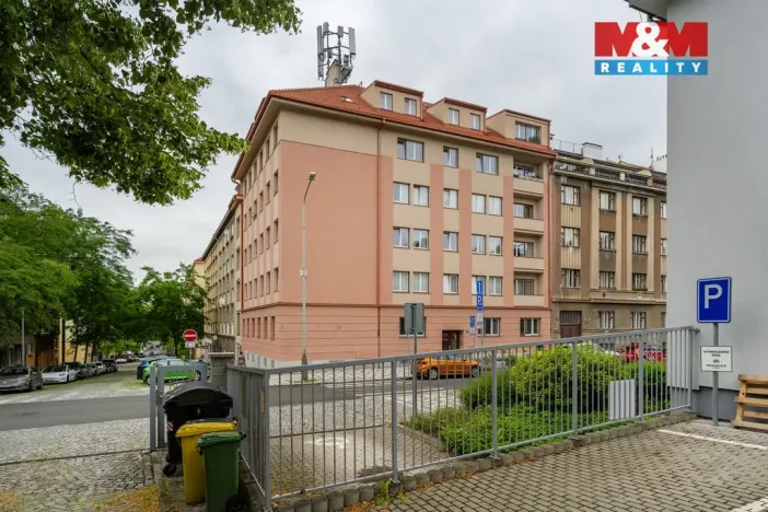 Prodej bytu 2+1, Praha - Žižkov, Jeseniova, 74 m2