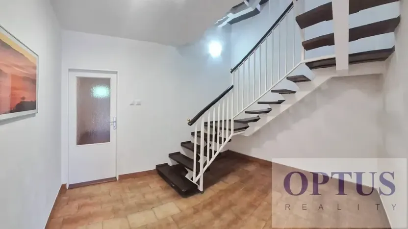 Pronájem rodinného domu, Praha - Háje, K jezeru, 306 m2