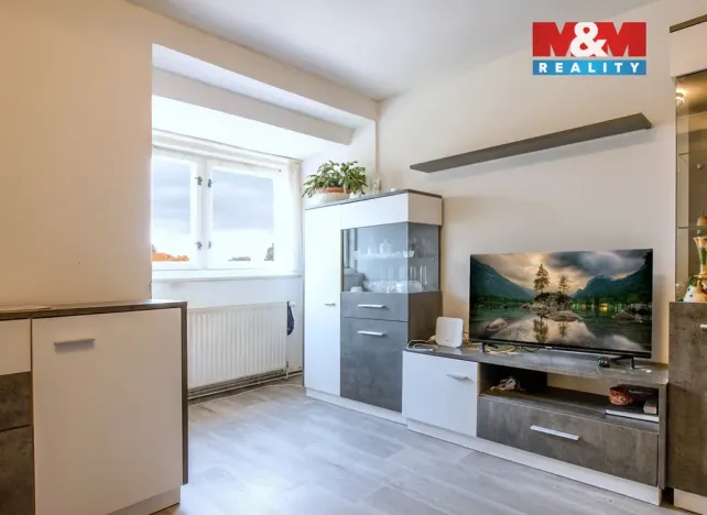 Prodej bytu 3+1, Cvikov - Cvikov II, Komenského, 56 m2