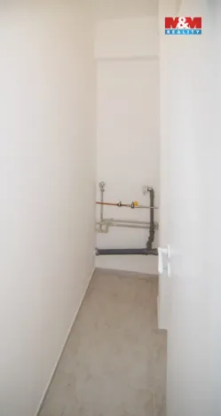 Pronájem bytu 2+1, Ostrava - Poruba, Nezvalovo náměstí, 57 m2