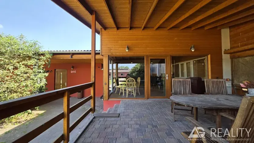 Prodej zemědělského objektu, Úžice, 5128 m2