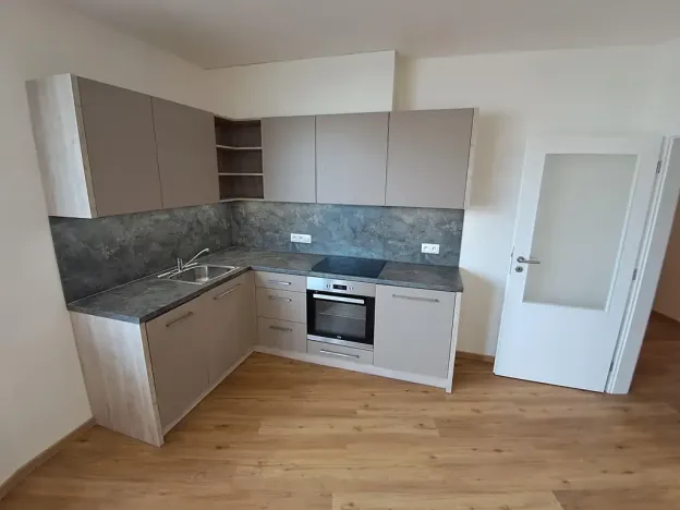 Prodej bytu 1+kk, Praha - Černý Most, Dobrovolného, 36 m2