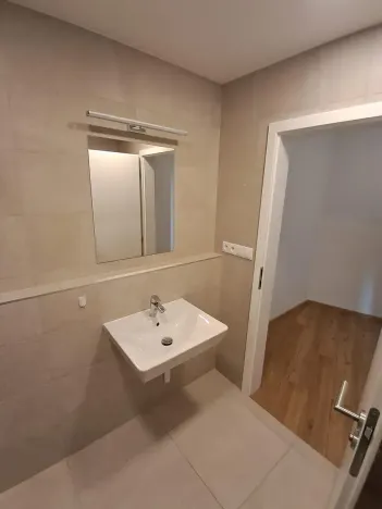 Prodej bytu 1+kk, Praha - Černý Most, Dobrovolného, 36 m2