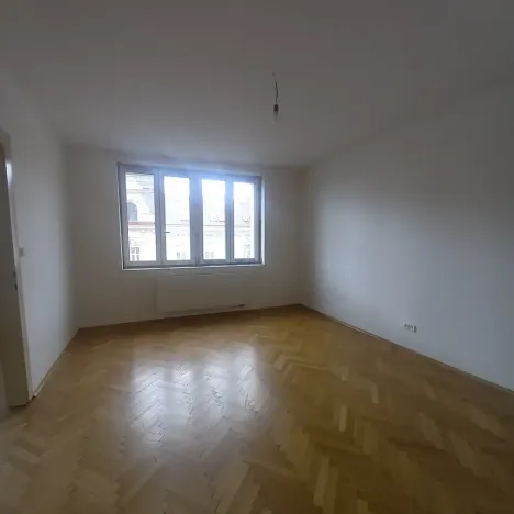 Pronájem bytu 2+1, Praha - Libeň, Sokolovská, 89 m2