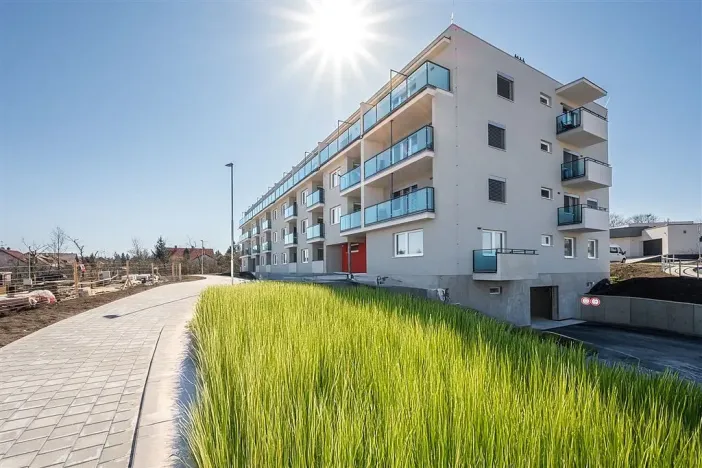 Prodej bytu 2+kk, Hustopeče, Alejní, 59 m2