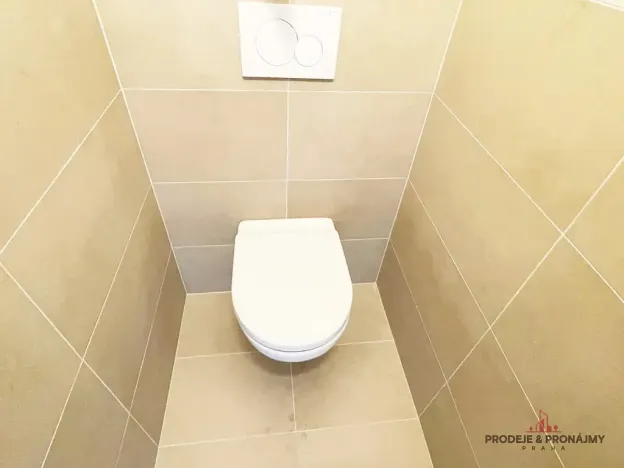 Pronájem bytu 3+1, Praha - Dejvice, Evropská, 93 m2