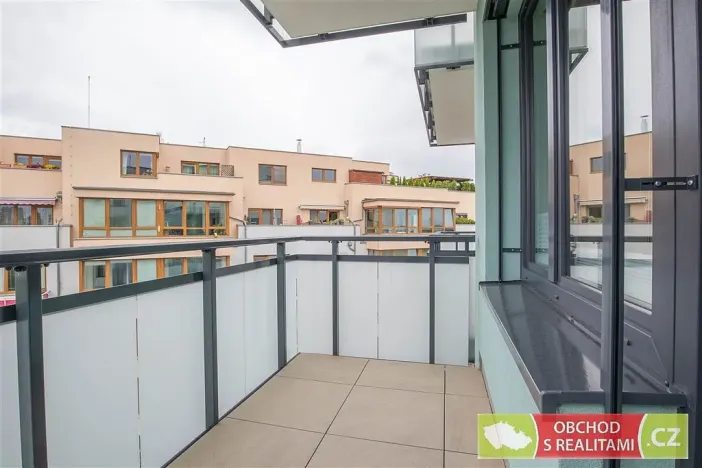 Pronájem bytu 2+kk, Praha, Strančická, 54 m2