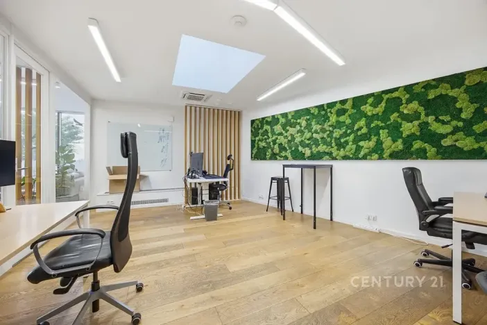 Pronájem kanceláře, Praha - Smíchov, Na Zatlance, 232 m2