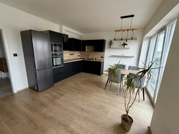 Pronájem bytu 2+kk, Praha - Libeň, Chlumčanského, 95 m2