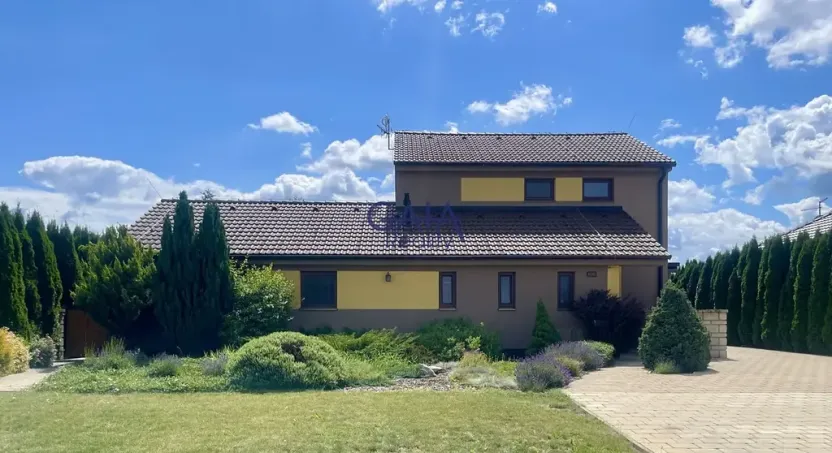 Pronájem rodinného domu, Vlkoš, 200 m2