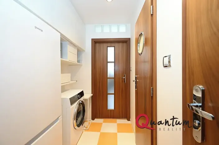 Pronájem bytu 1+kk, Praha - Záběhlice, Jahodová, 25 m2