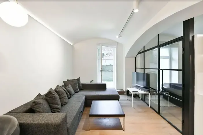 Pronájem bytu 2+kk, Praha - Vinohrady, Laubova, 50 m2
