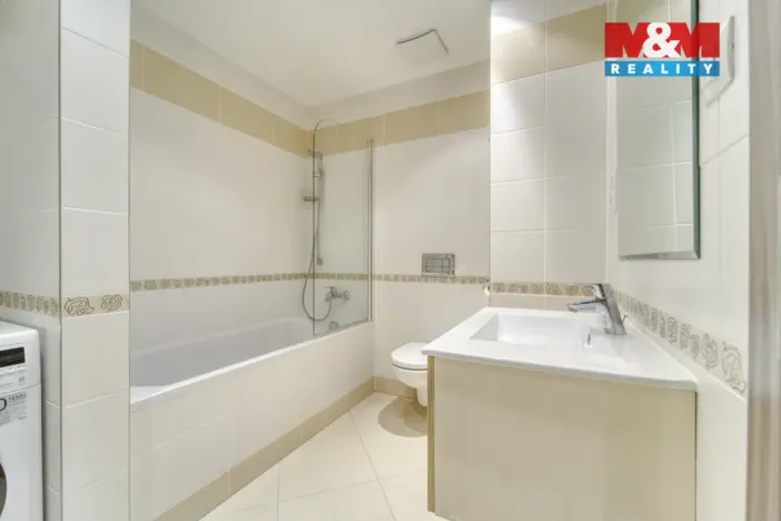 Prodej bytu 2+kk, Praha - Holešovice, V háji, 61 m2