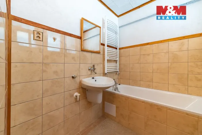 Prodej bytu 3+1, Aš, Nádražní, 65 m2