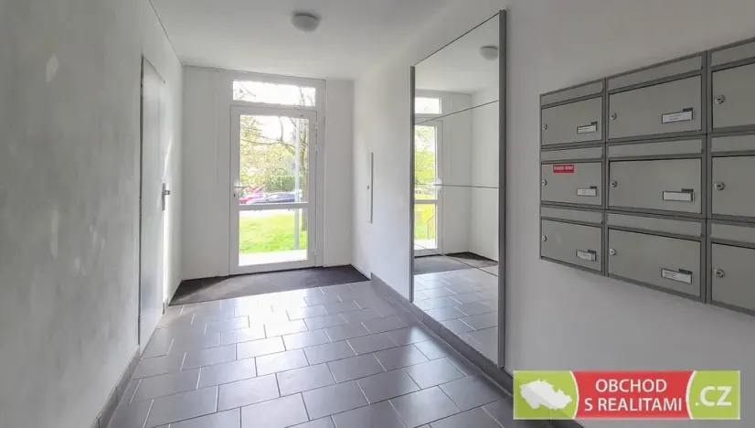 Prodej bytu 2+kk, Praha - Lhotka, Novodvorská, 41 m2