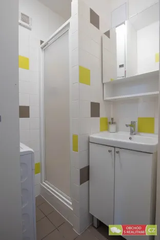 Prodej bytu 2+kk, Praha - Holešovice, U Uranie, 40 m2