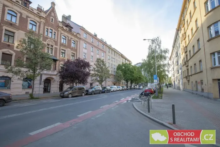 Prodej bytu 2+kk, Praha - Holešovice, U Uranie, 40 m2