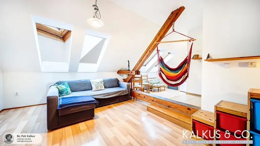 Pronájem bytu 2+kk, Hradec Králové, Zelená, 39 m2