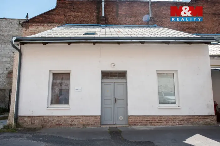 Pronájem obchodního prostoru, Pardubice - Zelené Předměstí, 17. listopadu, 82 m2