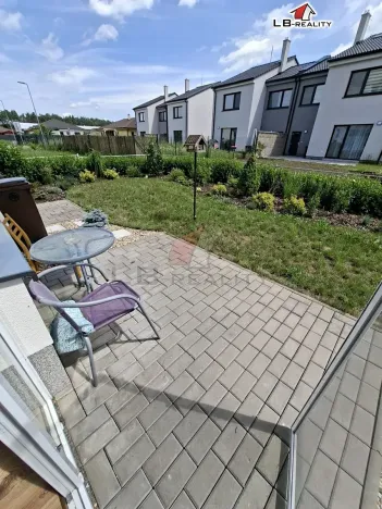 Pronájem bytu 2+kk, Velký Osek, U hřiště, 66 m2