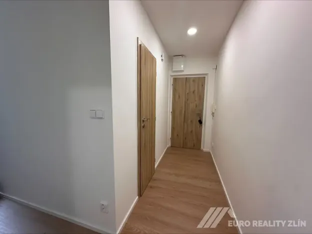 Pronájem bytu 2+1, Zlín, Husova, 50 m2