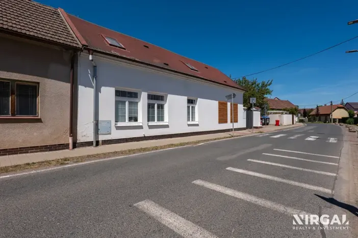 Prodej rodinného domu, Zlonín, Hlavní, 247 m2