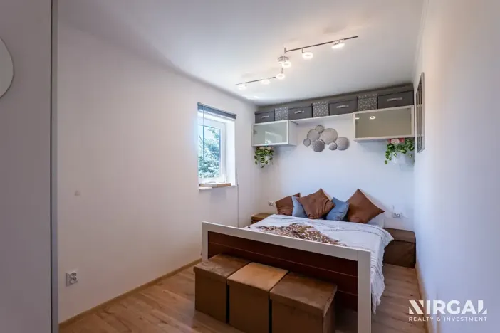 Prodej rodinného domu, Zlonín, Hlavní, 247 m2
