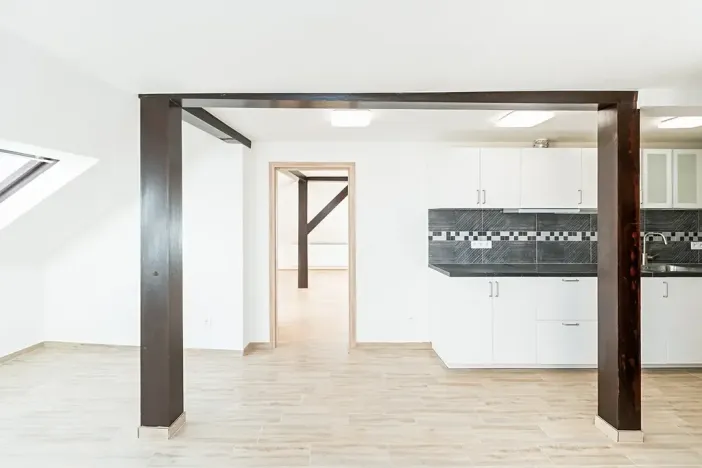 Pronájem bytu 2+kk, Praha, Pod hliništěm, 53 m2