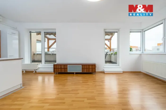 Prodej bytu 2+kk, Praha, Sicherova, 64 m2