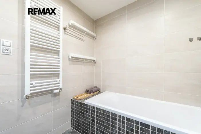 Prodej bytu 1+kk, Praha - Žižkov, Olšanská, 34 m2