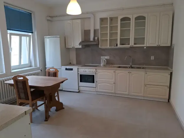 Pronájem obchodního prostoru, Žatec, U Oharky, 98 m2