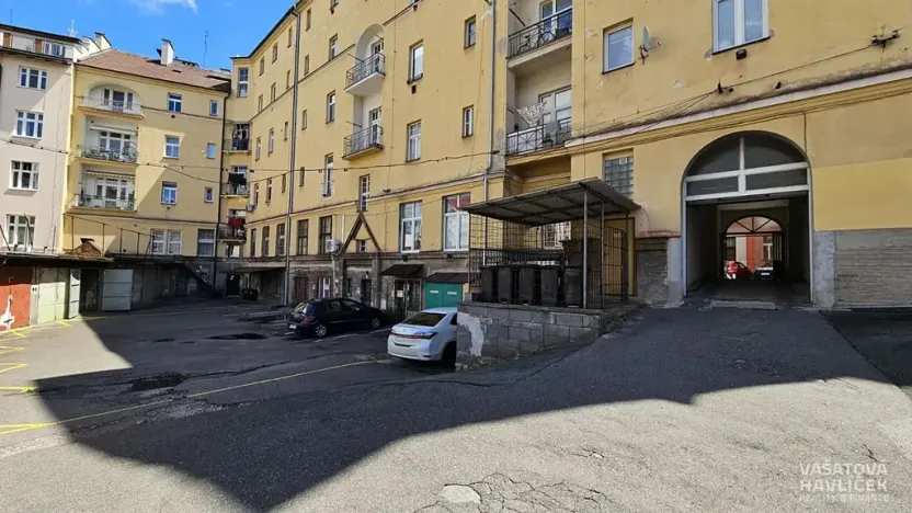 Prodej garáže, Hradec Králové, 19 m2