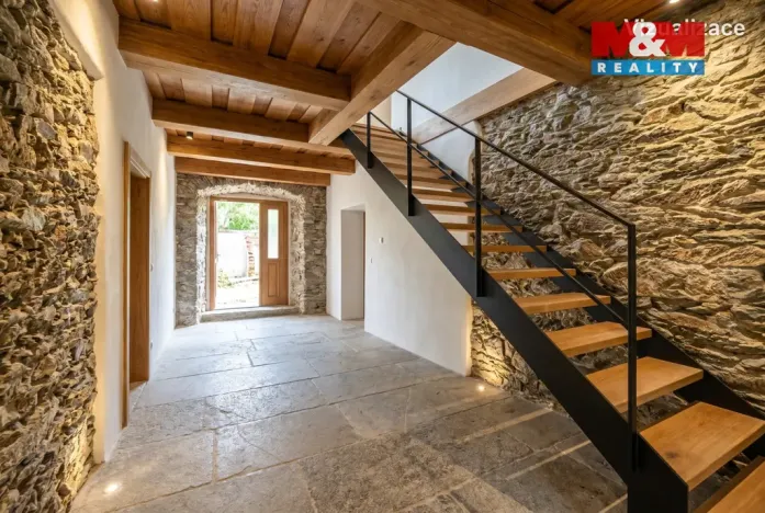Prodej rodinného domu, Stříbřec - Mníšek, 211 m2