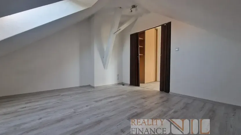 Pronájem bytu 2+kk, Tlučná, V Rybníčkách, 52 m2