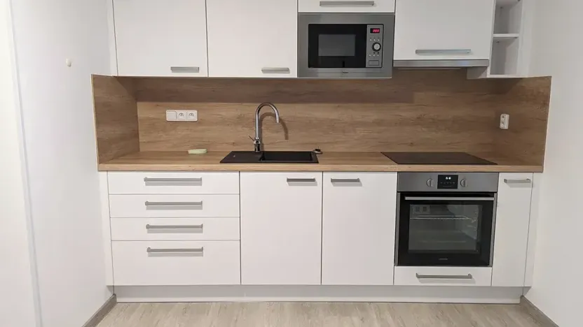 Pronájem bytu 2+kk, Rakovník, Husovo náměstí, 46 m2