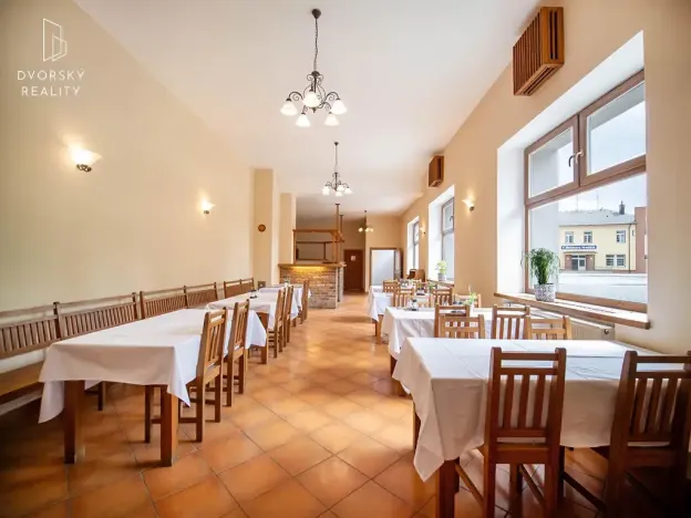 Pronájem restaurace, Mnichovo Hradiště, Jana Švermy, 290 m2
