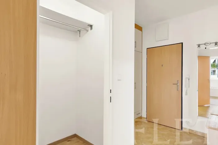 Pronájem bytu 2+kk, Praha - Vysočany, Pod Harfou, 48 m2